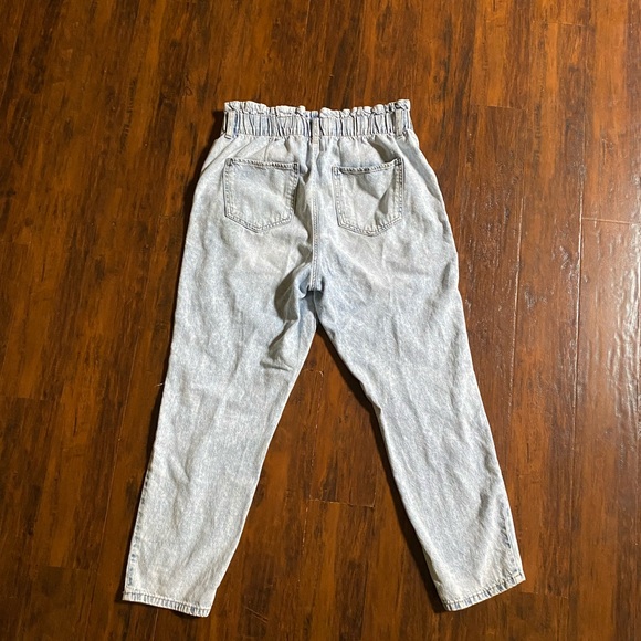 SO Acid Wash High Rise Mom Jean Size 15/32w - Picture 8 of 11